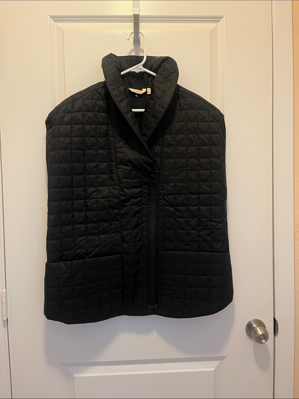 (NWT) Soft Surroundings Black Quilted Stand-Collar Vest
